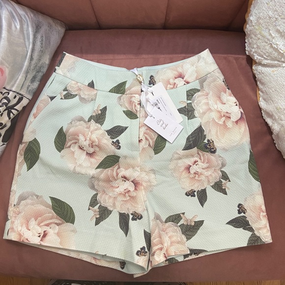 NWT Ted Baker Magnificent Textured Mint Shorts - Picture 3 of 4